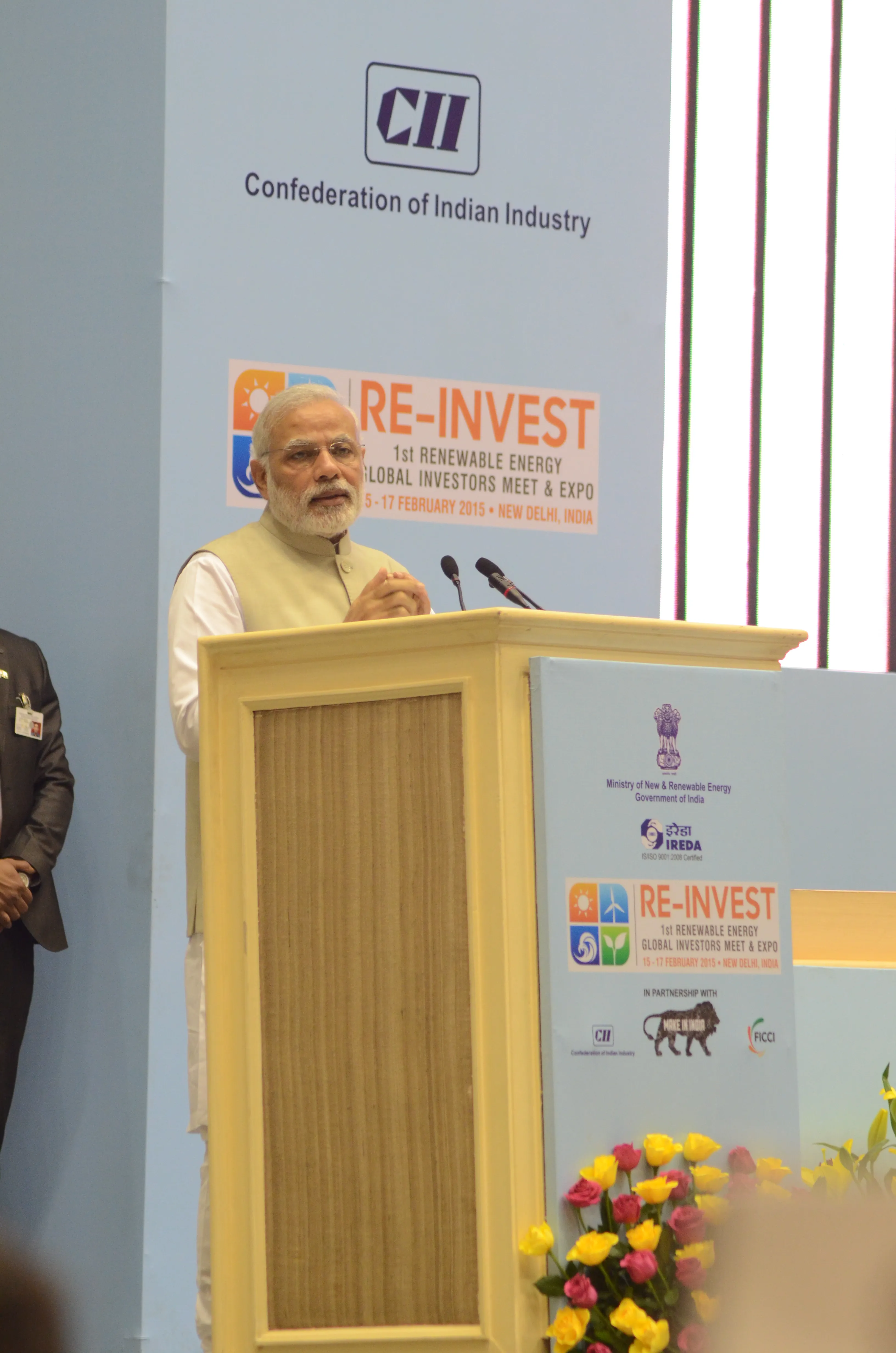 Re Invest 2015 -14