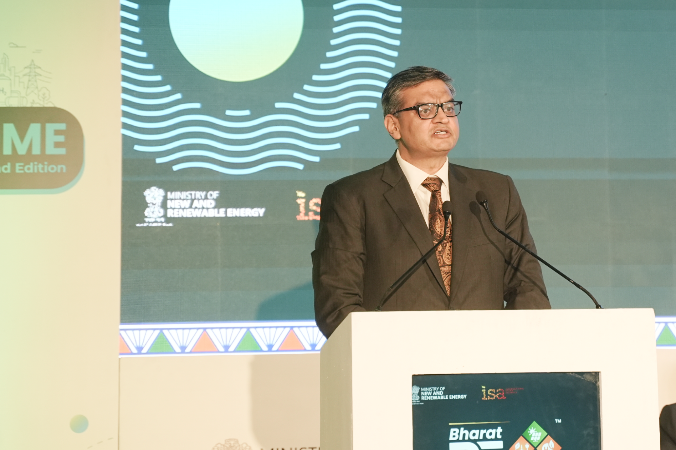 Shri Ashish Khanna, Director General, International Solar Alliance (ISA)