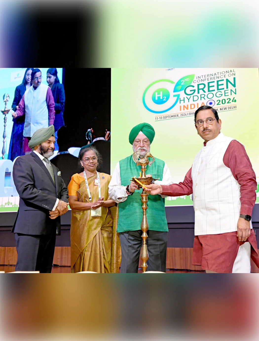 Union Ministers Shri Pralhad Joshi and Shri Hardeep Singh Puri inaugurating ICGH 2024 at Bharat Mandapam, New Delhi